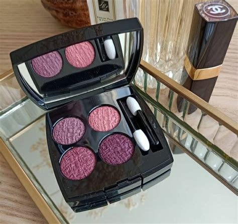 chanel tweed eyeshadow 2022.